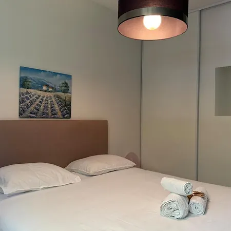 2 X Rousse Apartment